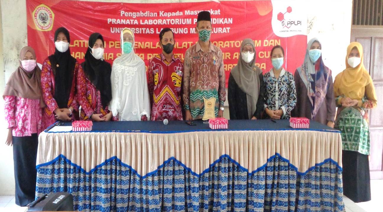 KEGIATAN PENGABDIAN KEPADA MASYARAKAT OLEH PRANATA LABORATORIUM PENDIDIKAN (PLP) UNIVERSITAS LAMBUNG MANGKURAT DENGAN JUDUL “PELATIHAN PENGENALAN ALAT LABORATORIUM DAN BAHAN KIMIA SERTA PENENTUAN KADAR ASAM CUKA (ASAM ASETAT) DI SMA NEGERI 2 MARTAPURA”