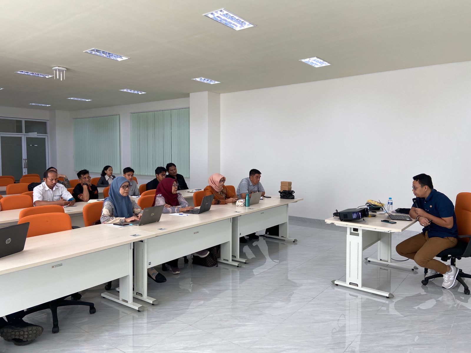 RAPAT EVALUASI KINERJA 2023 &amp; RENCANA KERJA TAHUN 2024 LABORATORIUM TERPADU UNIVERSITAS LAMBUNG MANGKURAT