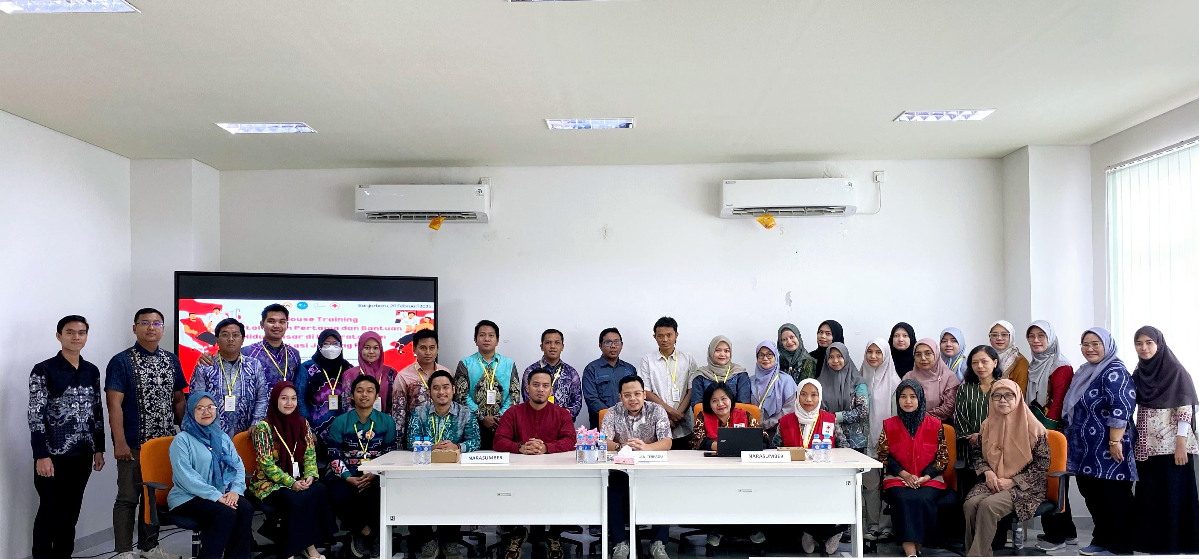 IHT Pertolongan Pertama dan Bantuan Hidup Dasar di Laboratorium: Meningkatkan Kesiapsiagaan Personil Laboratorium dalam Keadaan Darurat