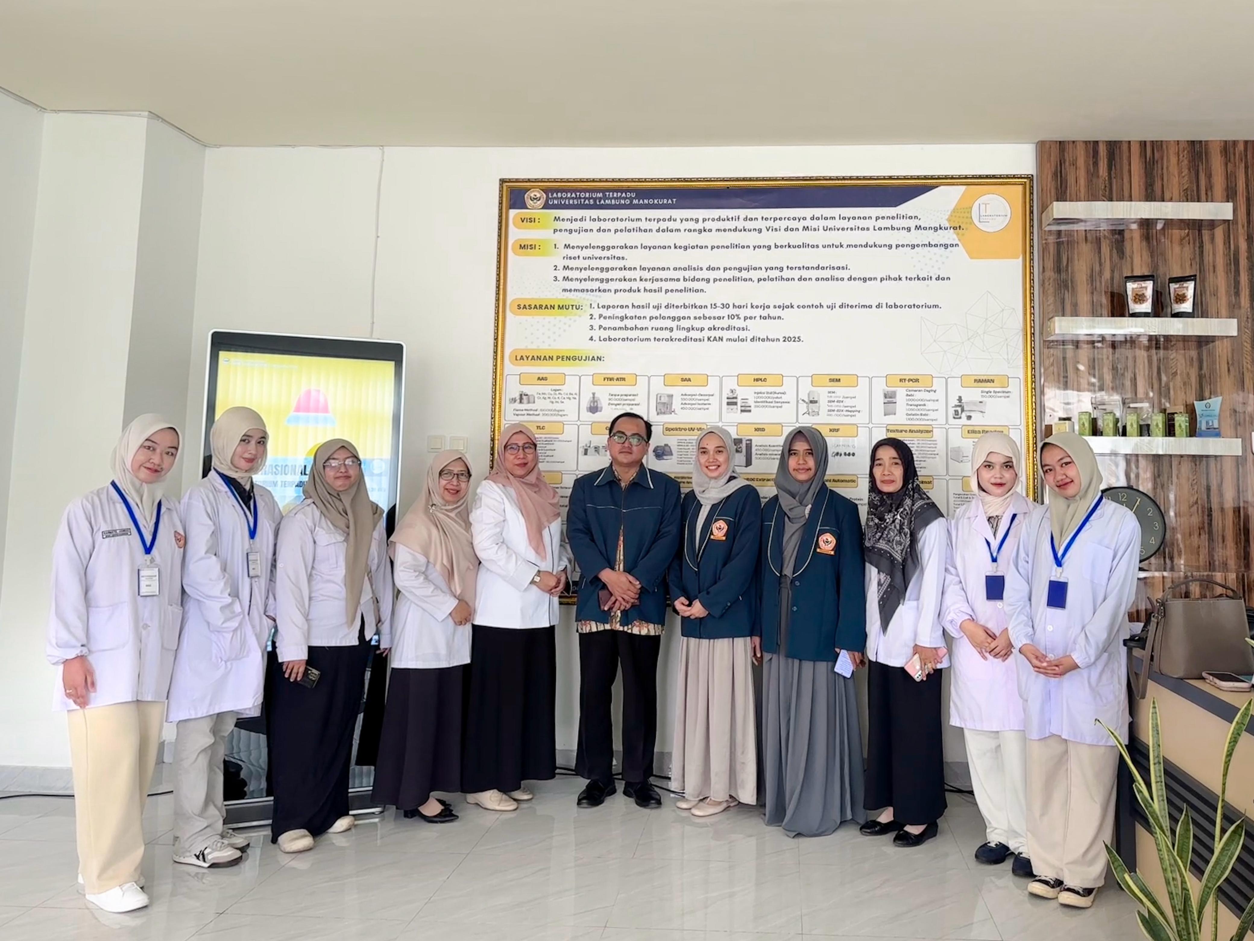 Kunjungan Edukatif SMAN 1 Martapura Bersama Prodi S1 Kimia ULM ke UPA. Laboratorium Terpadu ULM
